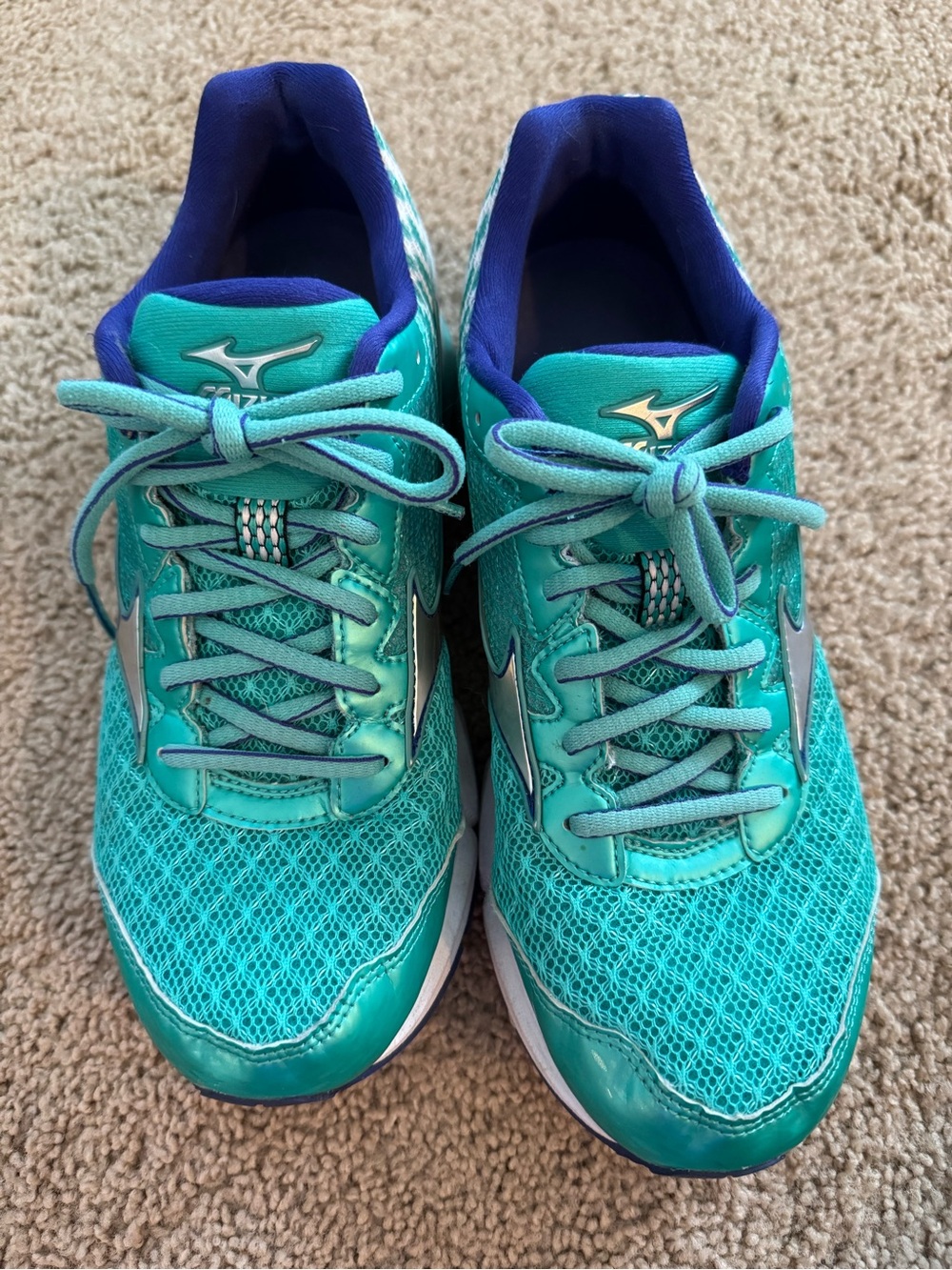 Mizuno Women's Teal and Navy Running Shoes